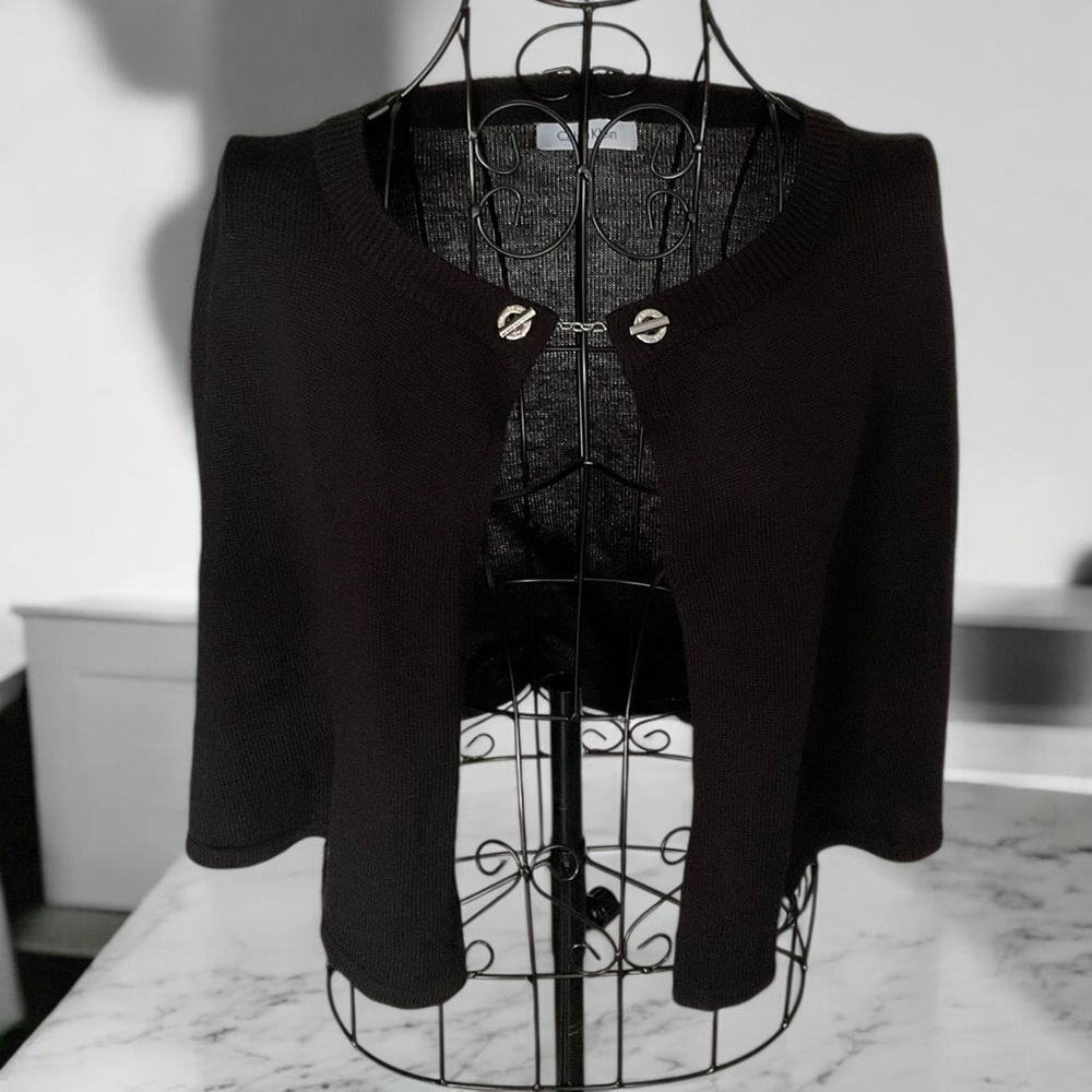 💖 Calvin Klein Black Knit Capelet 💖